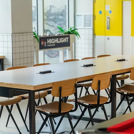 Destiny Student - Parkgate (adults Only) Δουβλίνο