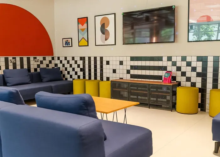 Destiny Student - Parkgate (adults Only) דירה *