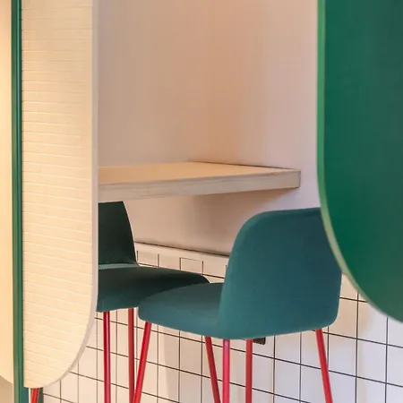 Destiny Student - Parkgate (adults Only) Daire Dublin